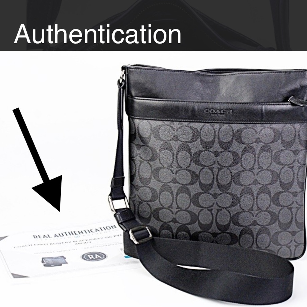 ✨🆕 💯% Coach “Bowery” XL Signature Messenger Bag✨